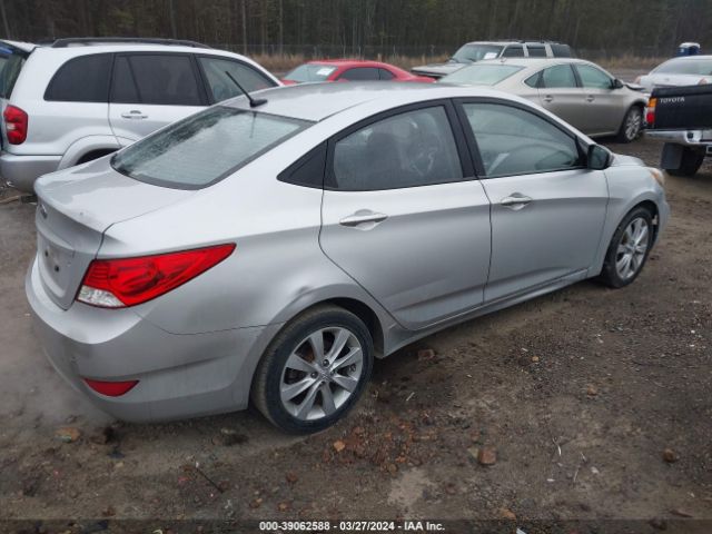 Photo 3 VIN: KMHCU4AE4CU113218 - HYUNDAI ACCENT 