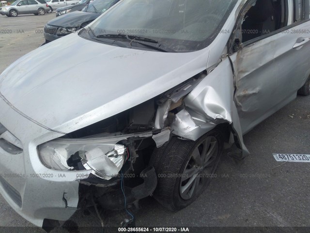 Photo 5 VIN: KMHCU4AE4DU444317 - HYUNDAI ACCENT 