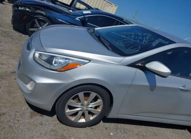 Photo 5 VIN: KMHCU4AE4EU607808 - HYUNDAI ACCENT 