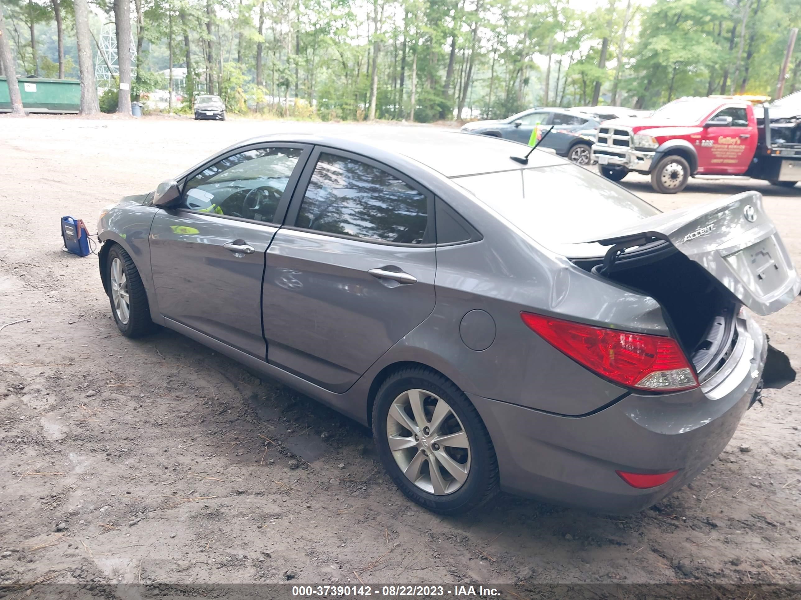 Photo 2 VIN: KMHCU4AE4EU749298 - HYUNDAI ACCENT 