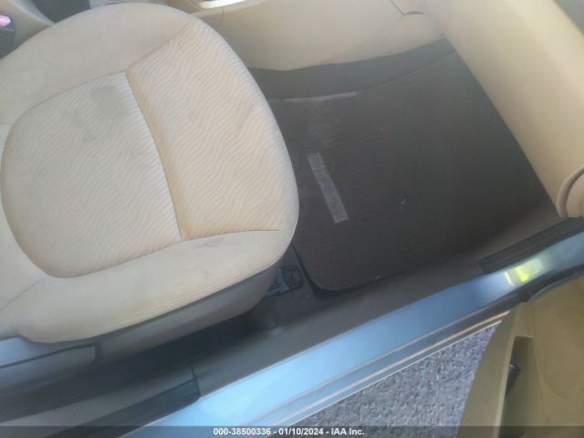 Photo 4 VIN: KMHCU4AE5CU182287 - HYUNDAI ACCENT 