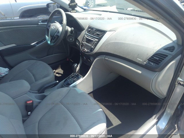 Photo 4 VIN: KMHCU4AE5FU907679 - HYUNDAI ACCENT 