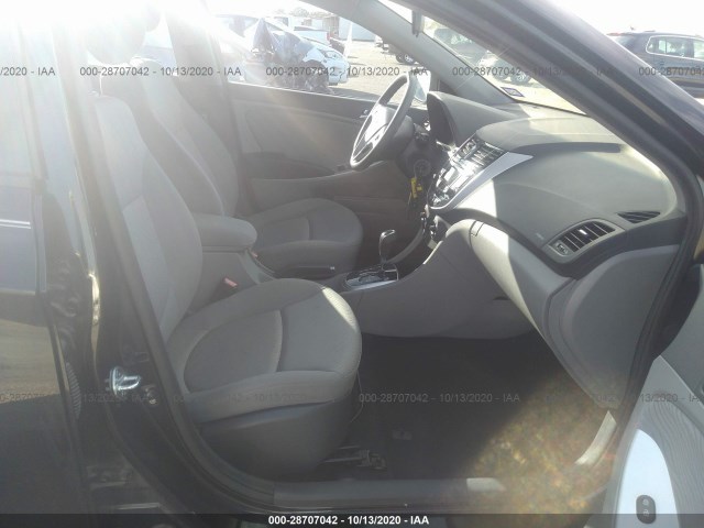 Photo 4 VIN: KMHCU4AE6CU056052 - HYUNDAI ACCENT 