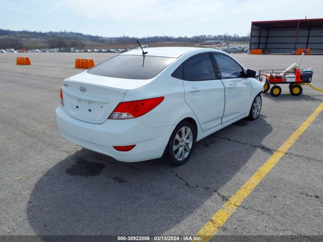 Photo 3 VIN: KMHCU4AE6EU768628 - HYUNDAI ACCENT 