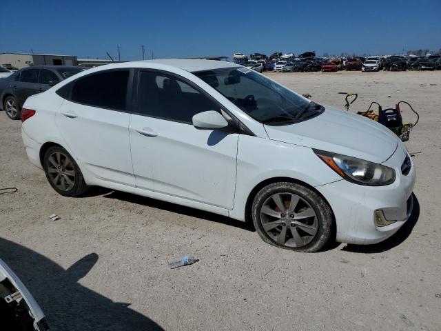 Photo 3 VIN: KMHCU4AE7CU261623 - HYUNDAI ACCENT 