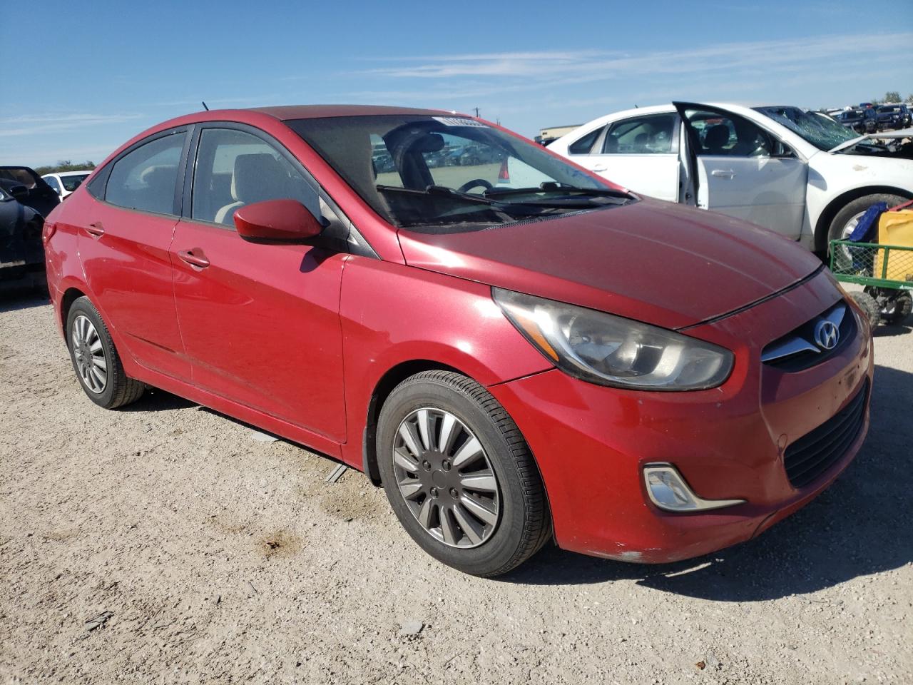 Photo 3 VIN: KMHCU4AE7DU312331 - HYUNDAI ACCENT 