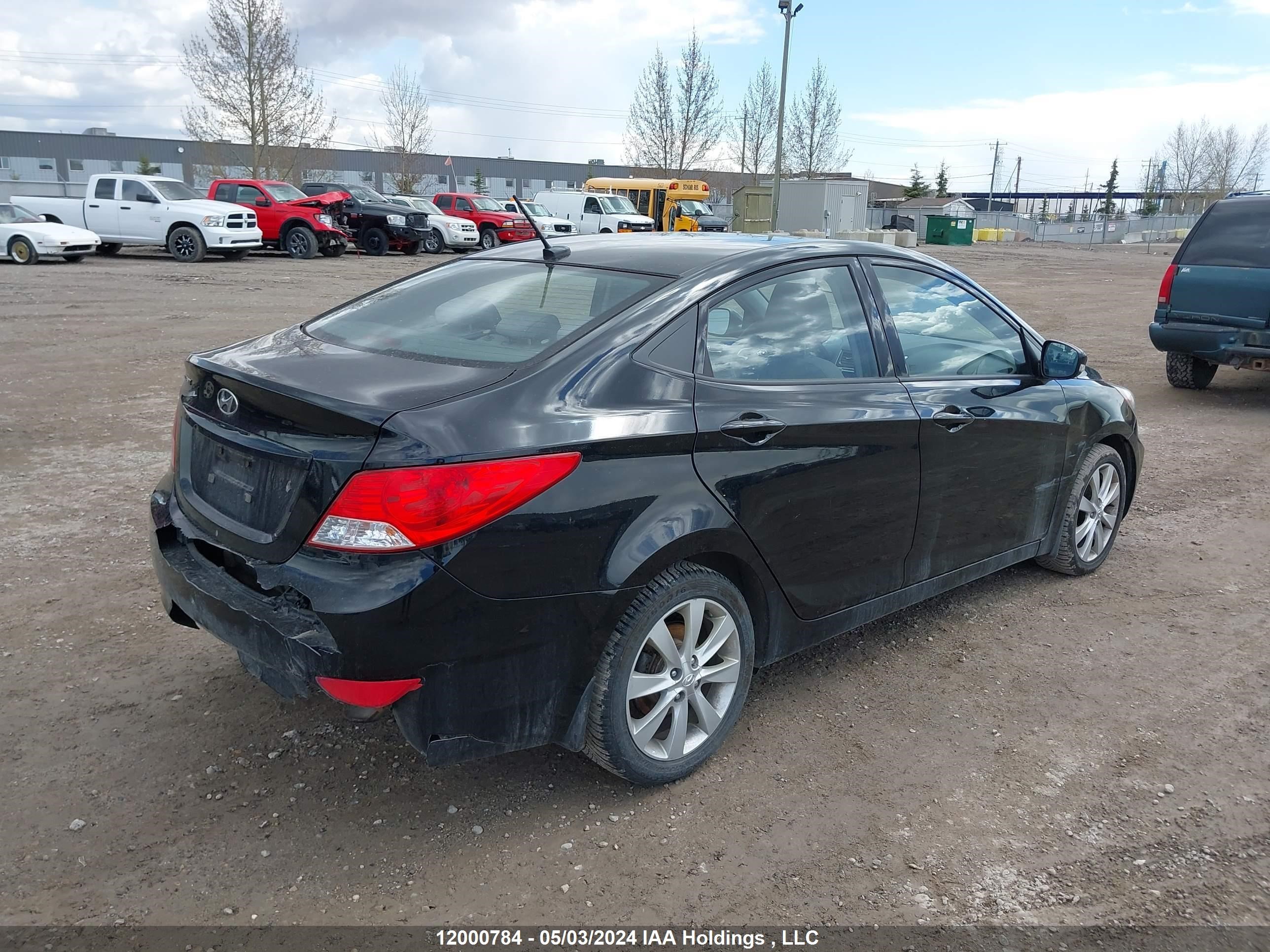 Photo 3 VIN: KMHCU4AE7DU456882 - HYUNDAI ACCENT 