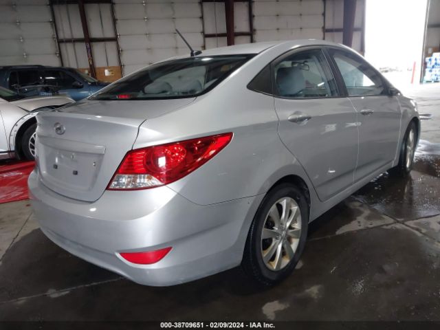 Photo 3 VIN: KMHCU4AE8CU095113 - HYUNDAI ACCENT 