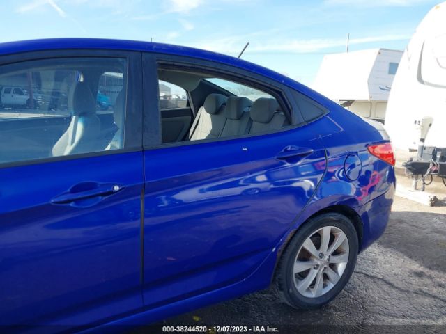 Photo 5 VIN: KMHCU4AE9CU165671 - HYUNDAI ACCENT 