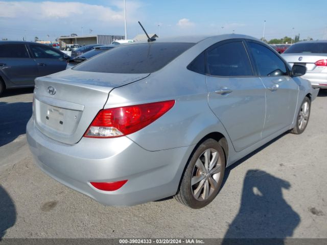 Photo 3 VIN: KMHCU4AE9CU180705 - HYUNDAI ACCENT 