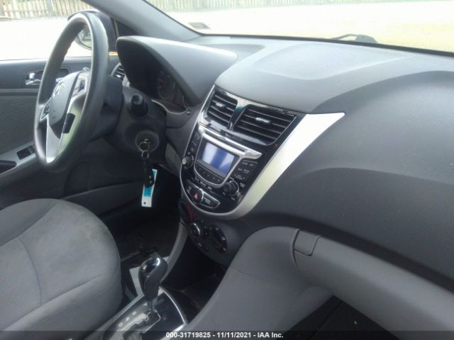 Photo 4 VIN: KMHCU4AEXCU261793 - HYUNDAI ACCENT 