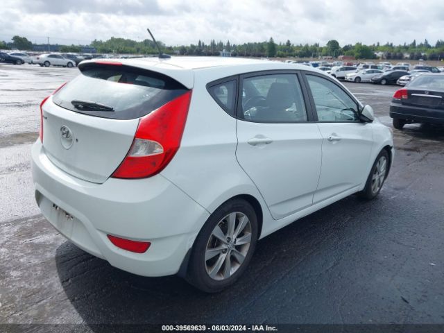 Photo 3 VIN: KMHCU5AE1CU013874 - HYUNDAI ACCENT 