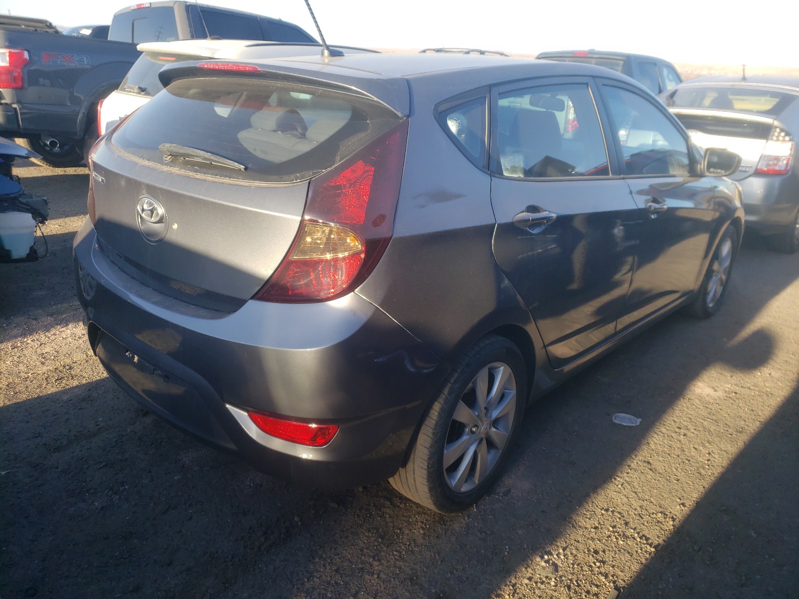 Photo 3 VIN: KMHCU5AE2CU013477 - HYUNDAI ACCENT GLS 