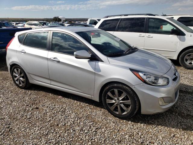 Photo 3 VIN: KMHCU5AE2CU017691 - HYUNDAI ACCENT 