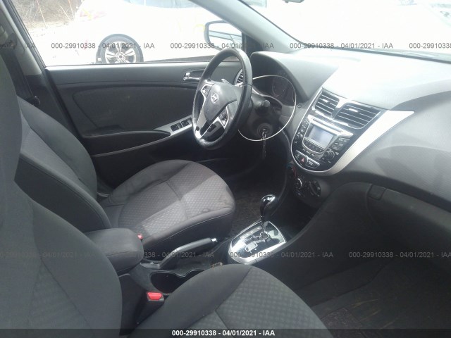 Photo 4 VIN: KMHCU5AE2CU023118 - HYUNDAI ACCENT 