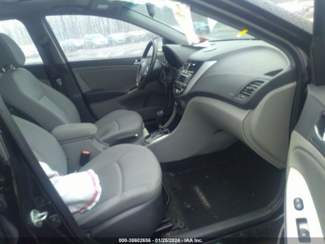 Photo 4 VIN: KMHCU5AE2FU226840 - HYUNDAI ACCENT 