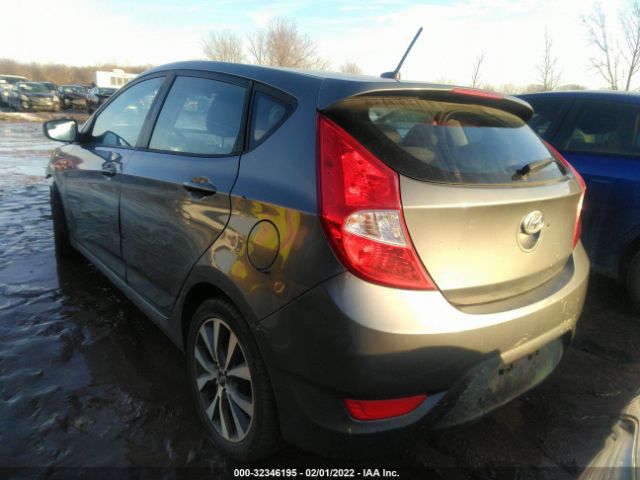 Photo 2 VIN: KMHCU5AE2FU233075 - HYUNDAI ACCENT 