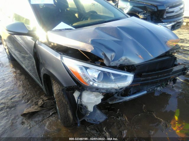 Photo 5 VIN: KMHCU5AE2FU233075 - HYUNDAI ACCENT 