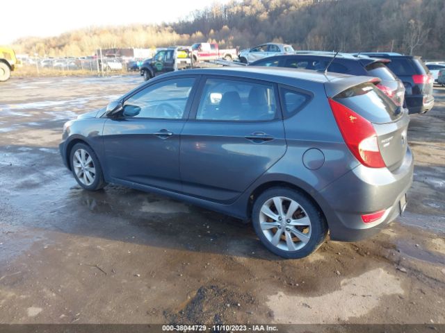 Photo 2 VIN: KMHCU5AE3DU065167 - HYUNDAI ACCENT 