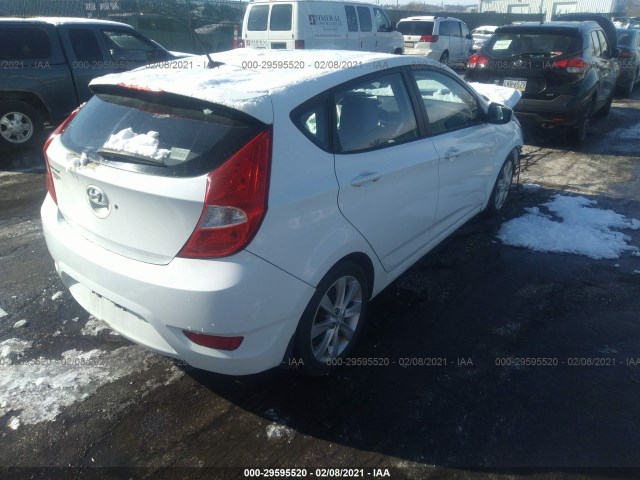 Photo 3 VIN: KMHCU5AE3DU090442 - HYUNDAI ACCENT 