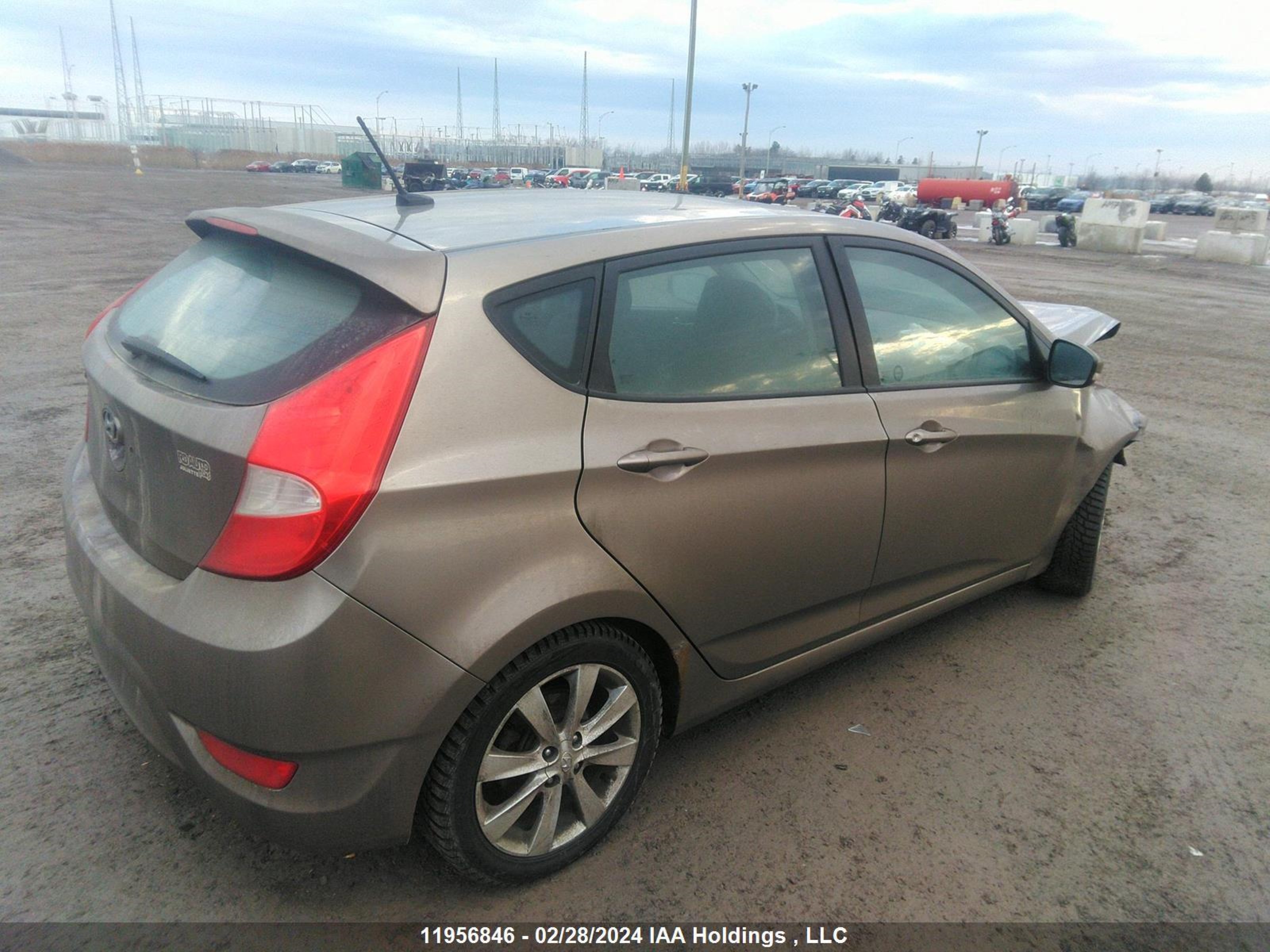 Photo 3 VIN: KMHCU5AE3DU094054 - HYUNDAI ACCENT 