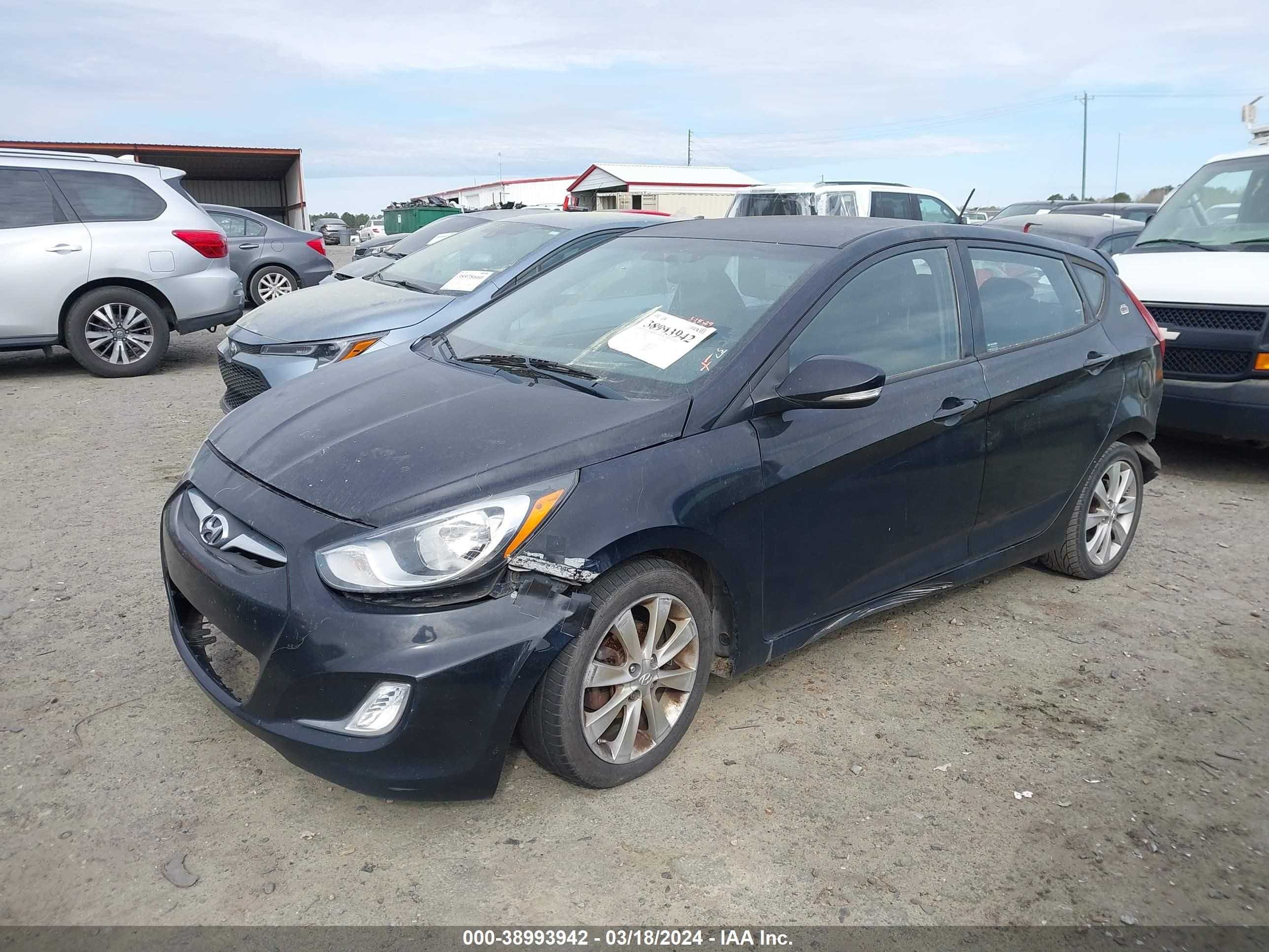 Photo 1 VIN: KMHCU5AE3DU108826 - HYUNDAI ACCENT 