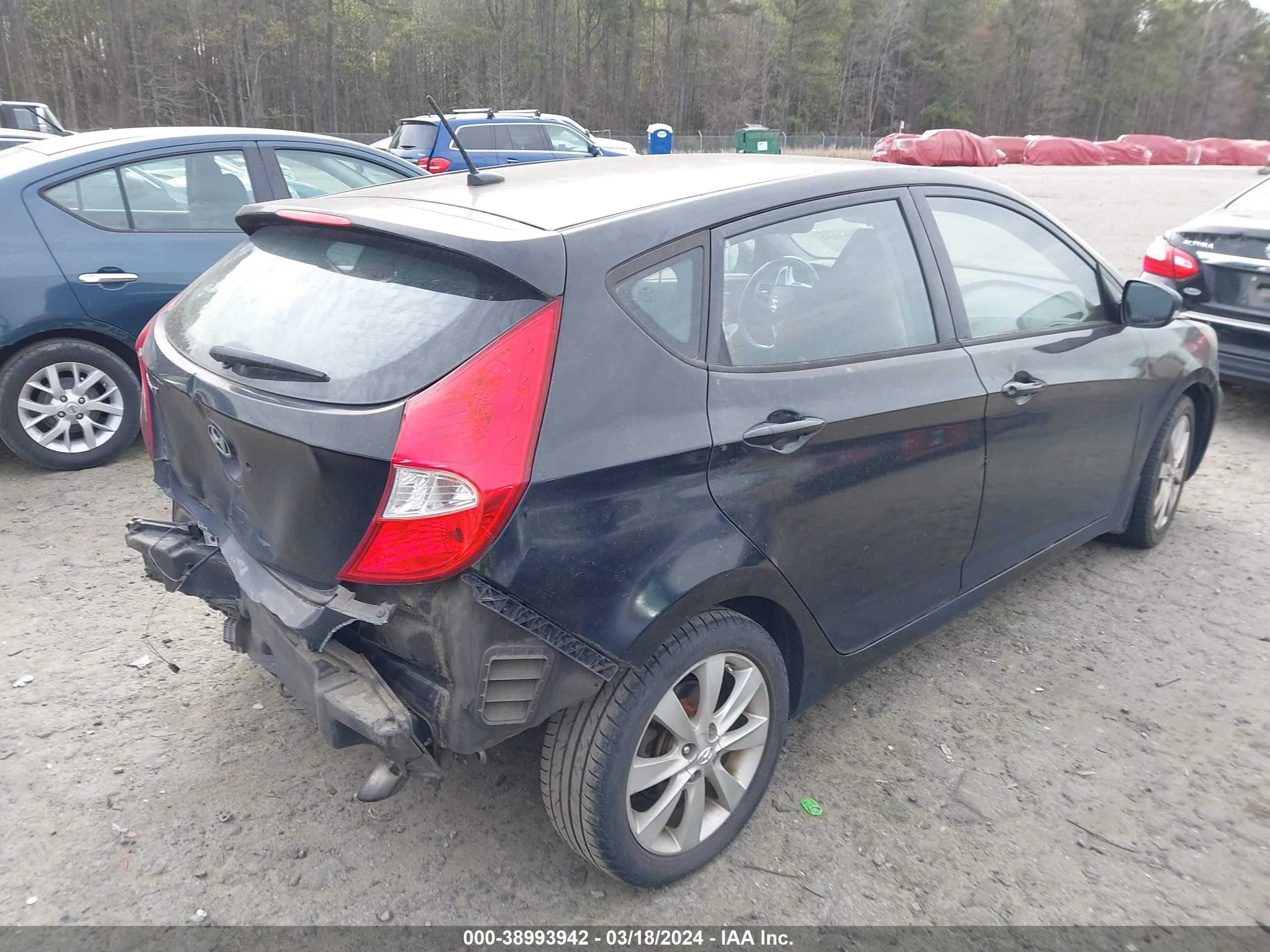 Photo 3 VIN: KMHCU5AE3DU108826 - HYUNDAI ACCENT 