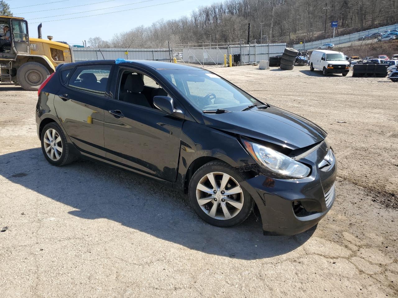 Photo 3 VIN: KMHCU5AE3DU120393 - HYUNDAI ACCENT 