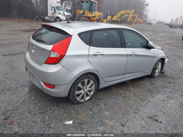 Photo 3 VIN: KMHCU5AE4CU002481 - HYUNDAI ACCENT 