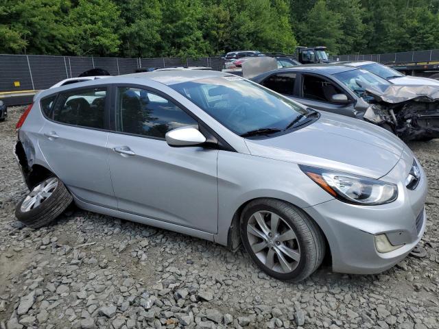 Photo 3 VIN: KMHCU5AE4CU028885 - HYUNDAI ACCENT 