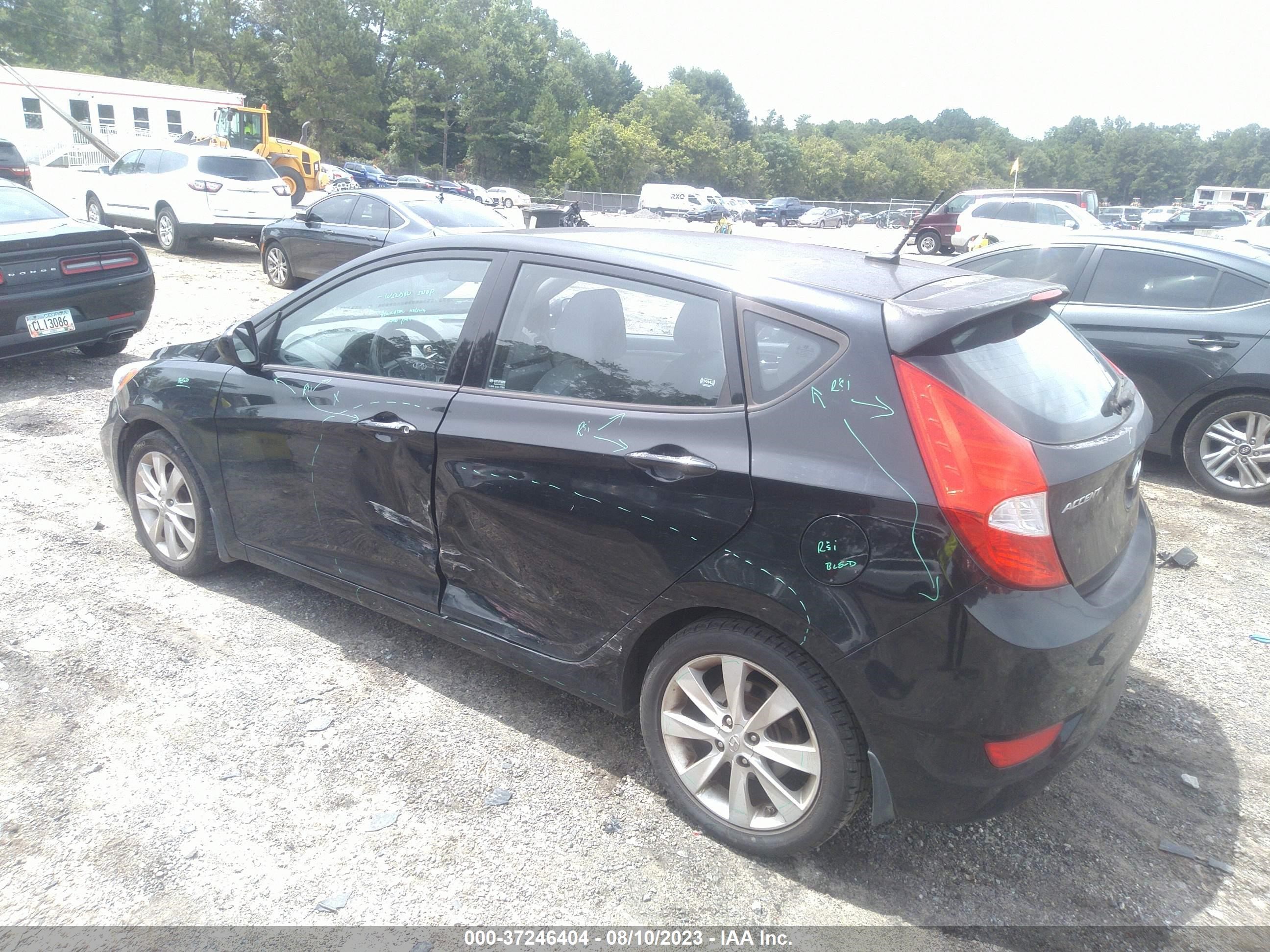 Photo 2 VIN: KMHCU5AE4CU045881 - HYUNDAI ACCENT 