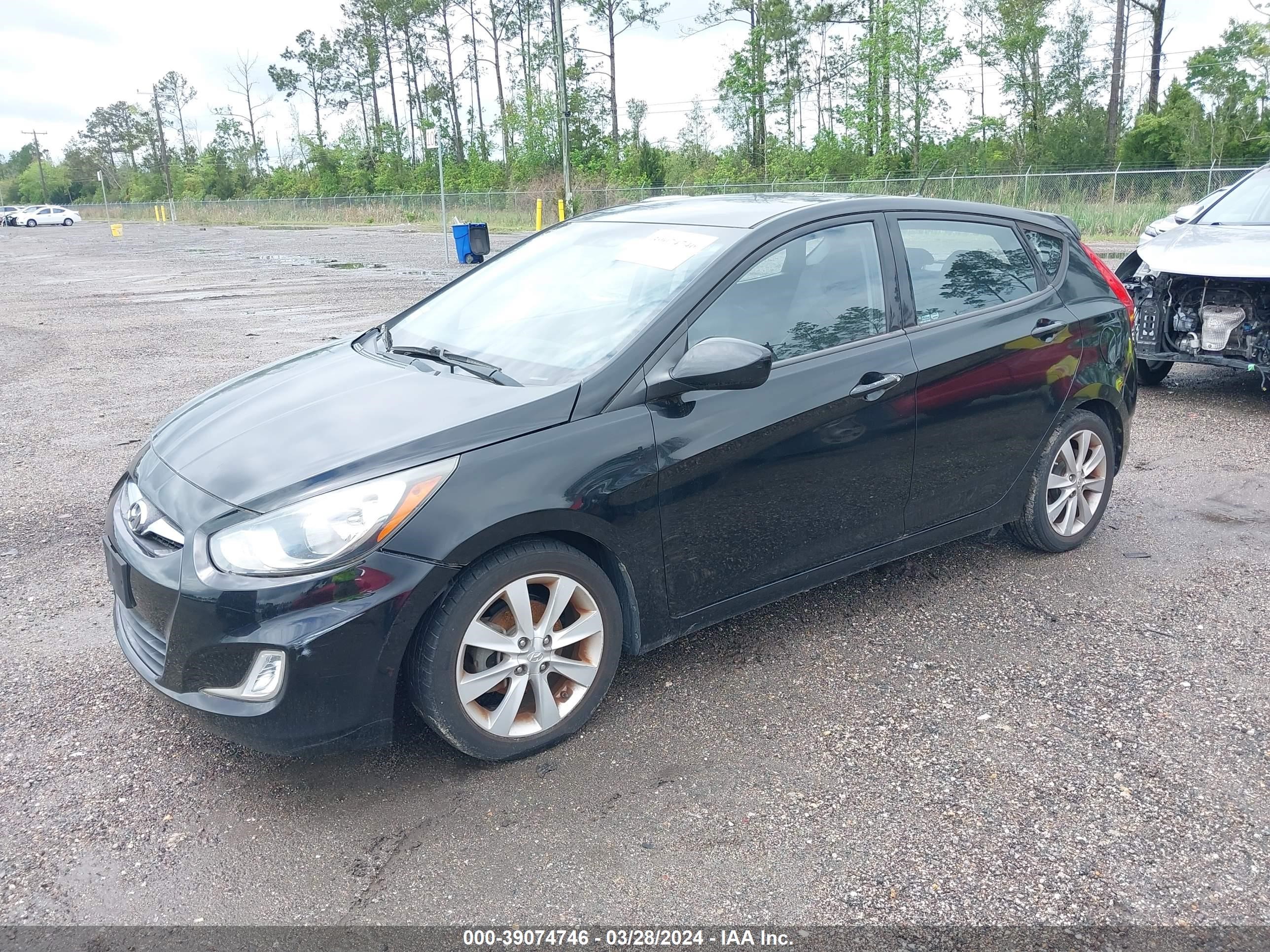 Photo 1 VIN: KMHCU5AE5CU037269 - HYUNDAI ACCENT 