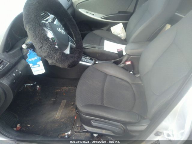 Photo 4 VIN: KMHCU5AE5DU073352 - HYUNDAI ACCENT 