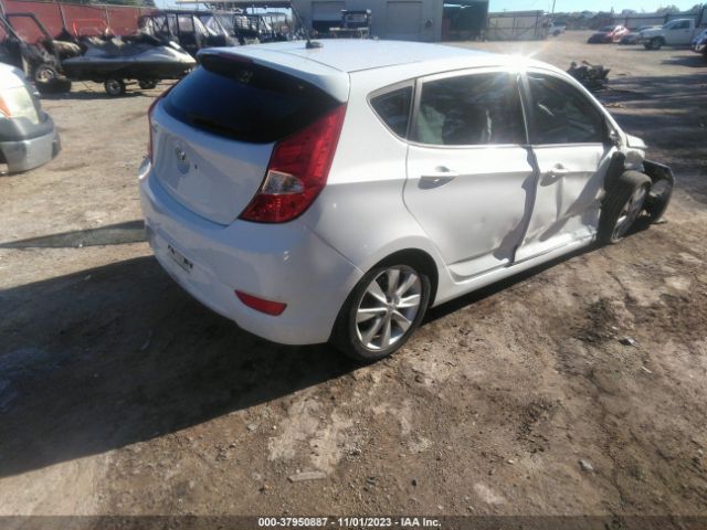 Photo 3 VIN: KMHCU5AE5DU136885 - HYUNDAI ACCENT 