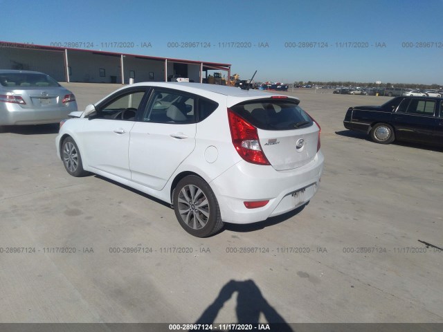 Photo 2 VIN: KMHCU5AE5HU359983 - HYUNDAI ACCENT 