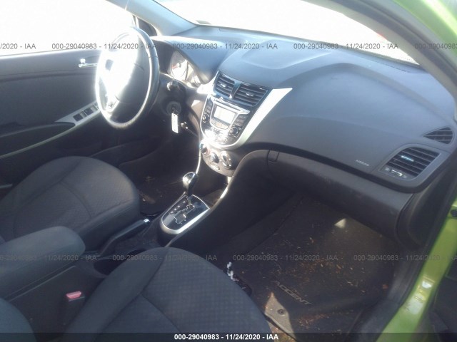 Photo 4 VIN: KMHCU5AE6CU024417 - HYUNDAI ACCENT 