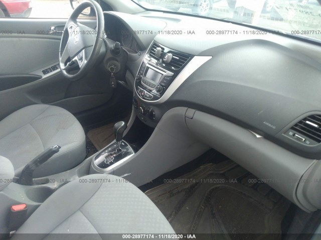 Photo 4 VIN: KMHCU5AE6EU153681 - HYUNDAI ACCENT 