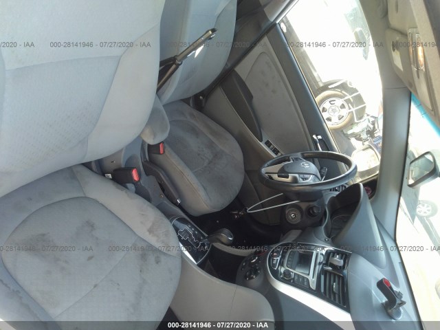 Photo 4 VIN: KMHCU5AE6EU158685 - HYUNDAI ACCENT 