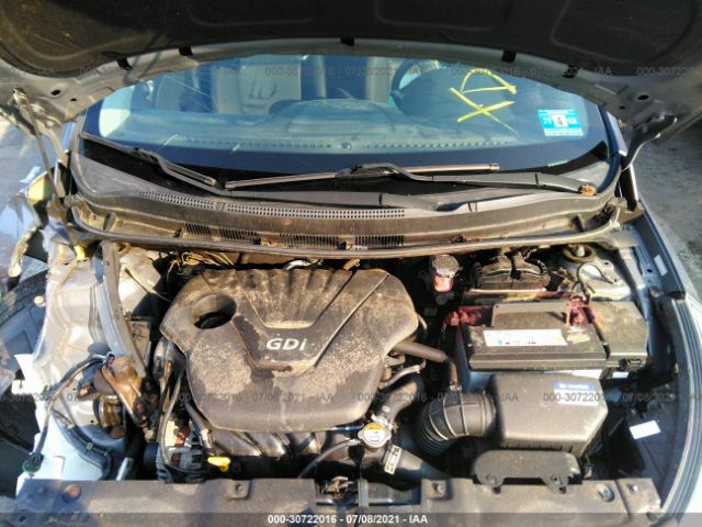 Photo 9 VIN: KMHCU5AE6FU217896 - HYUNDAI ACCENT 