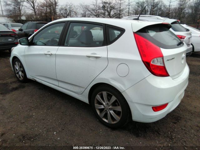 Photo 2 VIN: KMHCU5AE9CU030633 - HYUNDAI ACCENT 