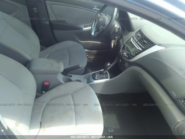 Photo 4 VIN: KMHCU5AE9DU074066 - HYUNDAI ACCENT 