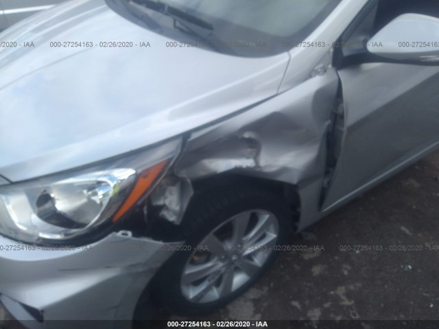 Photo 5 VIN: KMHCU5AEXDU074643 - HYUNDAI ACCENT 