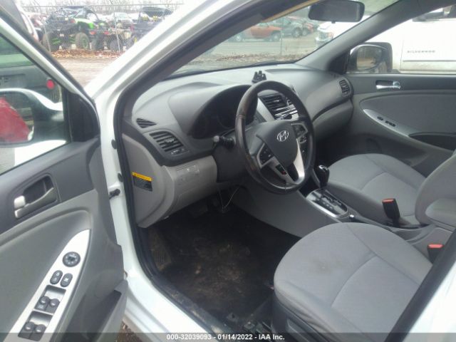 Photo 4 VIN: KMHCU5AEXDU138521 - HYUNDAI ACCENT 