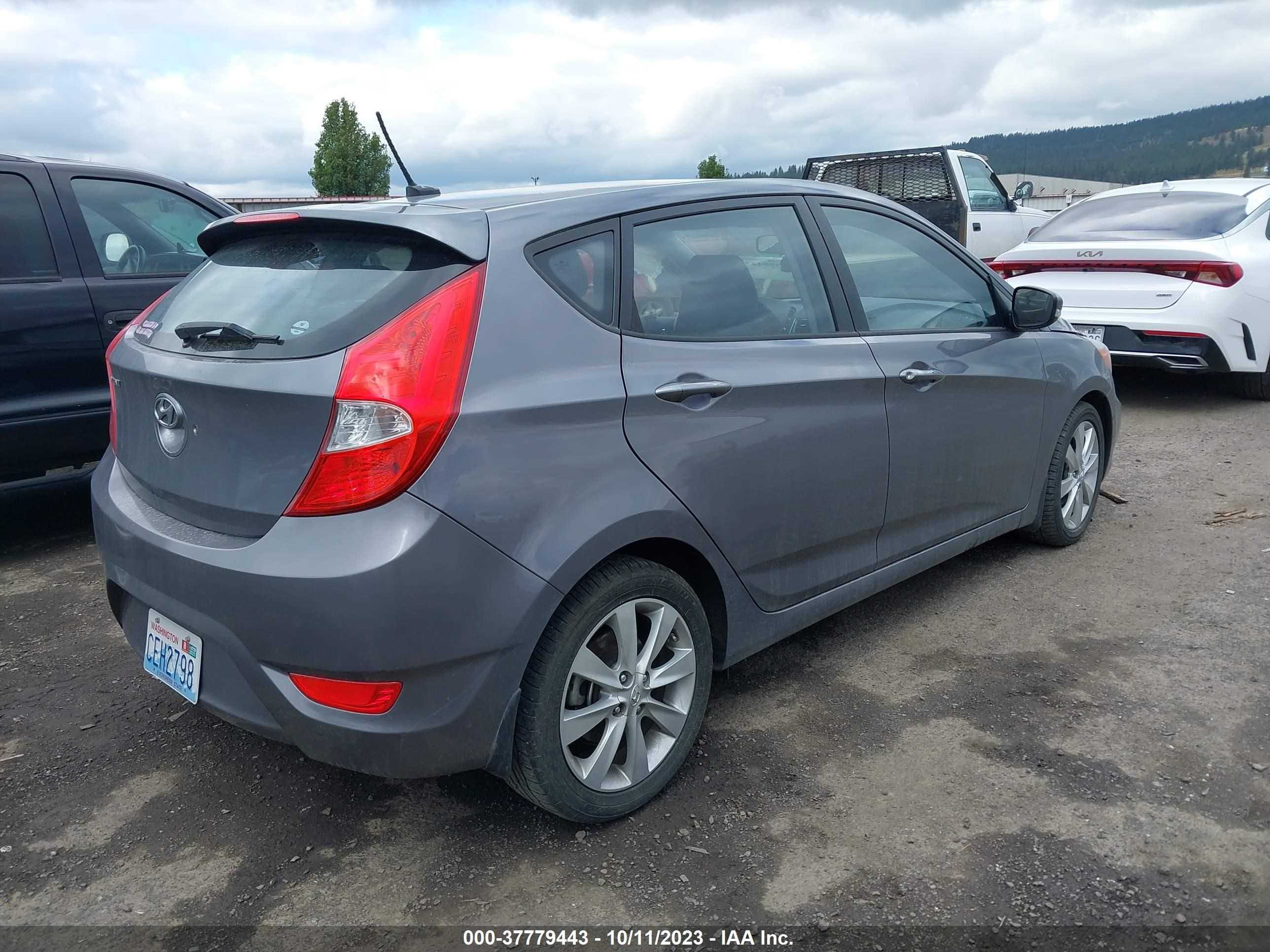 Photo 3 VIN: KMHCU5AEXEU153893 - HYUNDAI ACCENT 