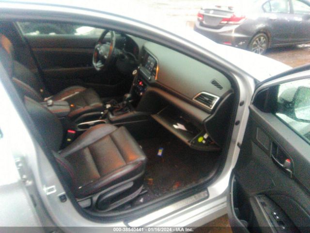 Photo 4 VIN: KMHD04LB0JU544493 - HYUNDAI ELANTRA 