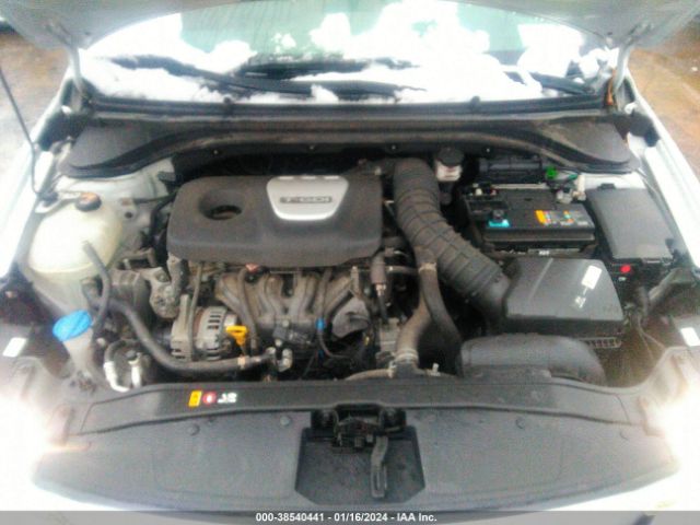 Photo 9 VIN: KMHD04LB0JU544493 - HYUNDAI ELANTRA 