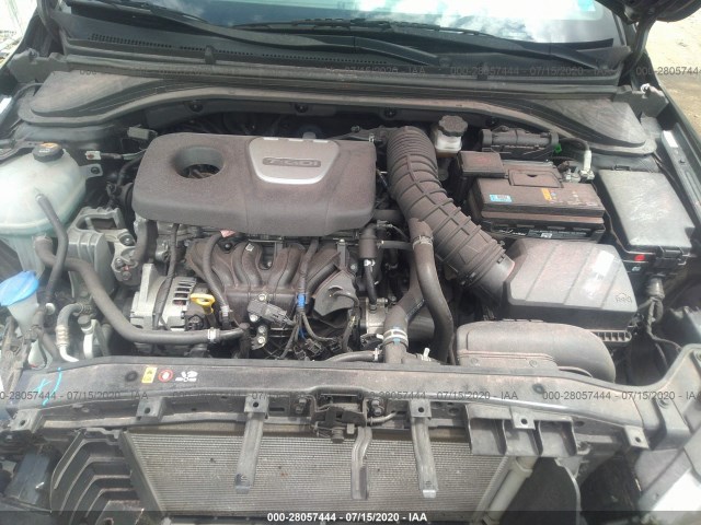 Photo 9 VIN: KMHD04LB0JU589627 - HYUNDAI ELANTRA 