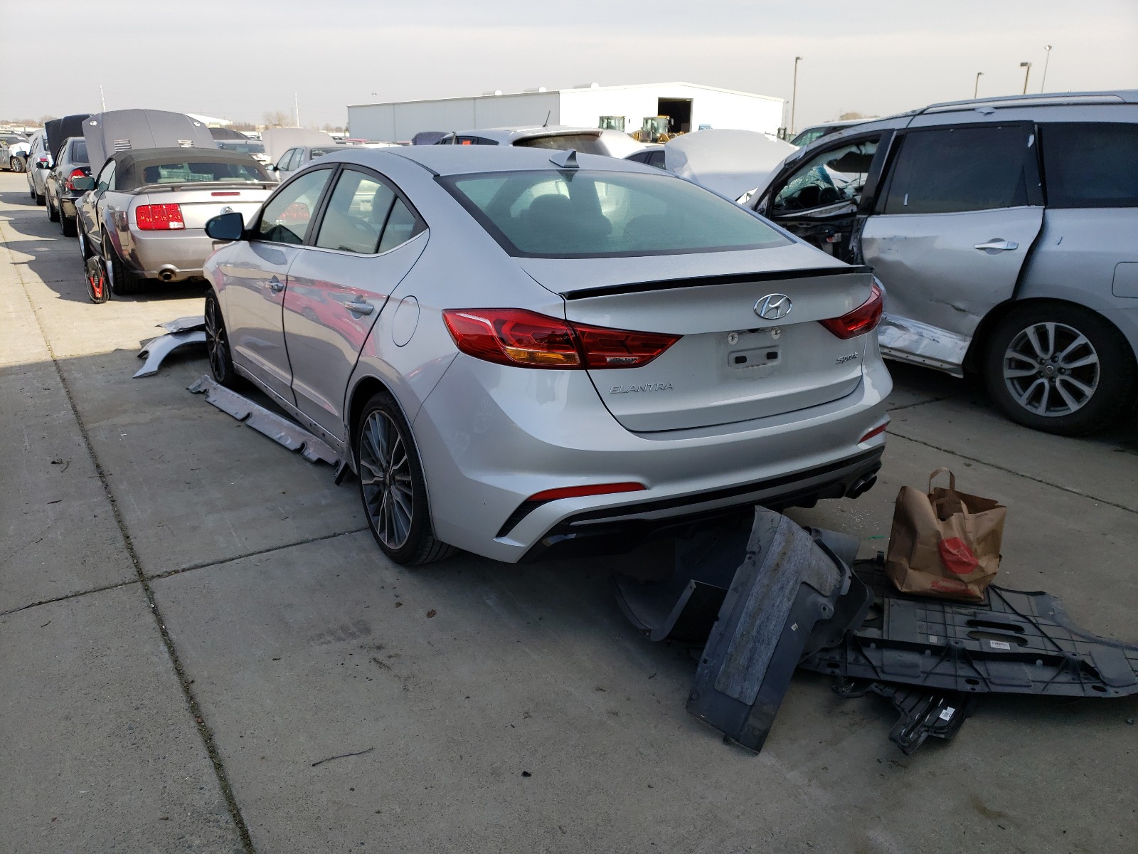 Photo 2 VIN: KMHD04LB1JU544017 - HYUNDAI ELANTRA SP 