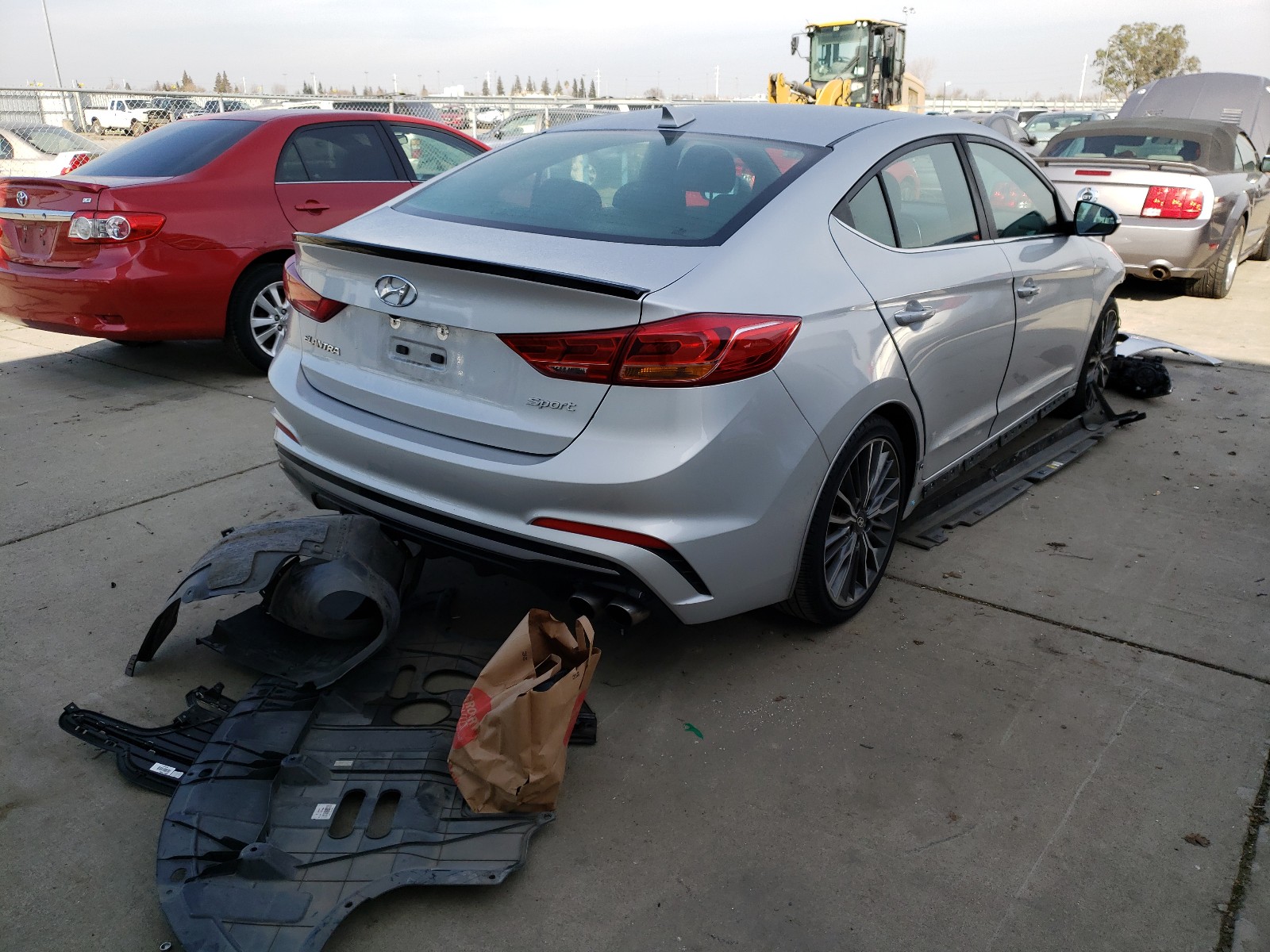 Photo 3 VIN: KMHD04LB1JU544017 - HYUNDAI ELANTRA SP 