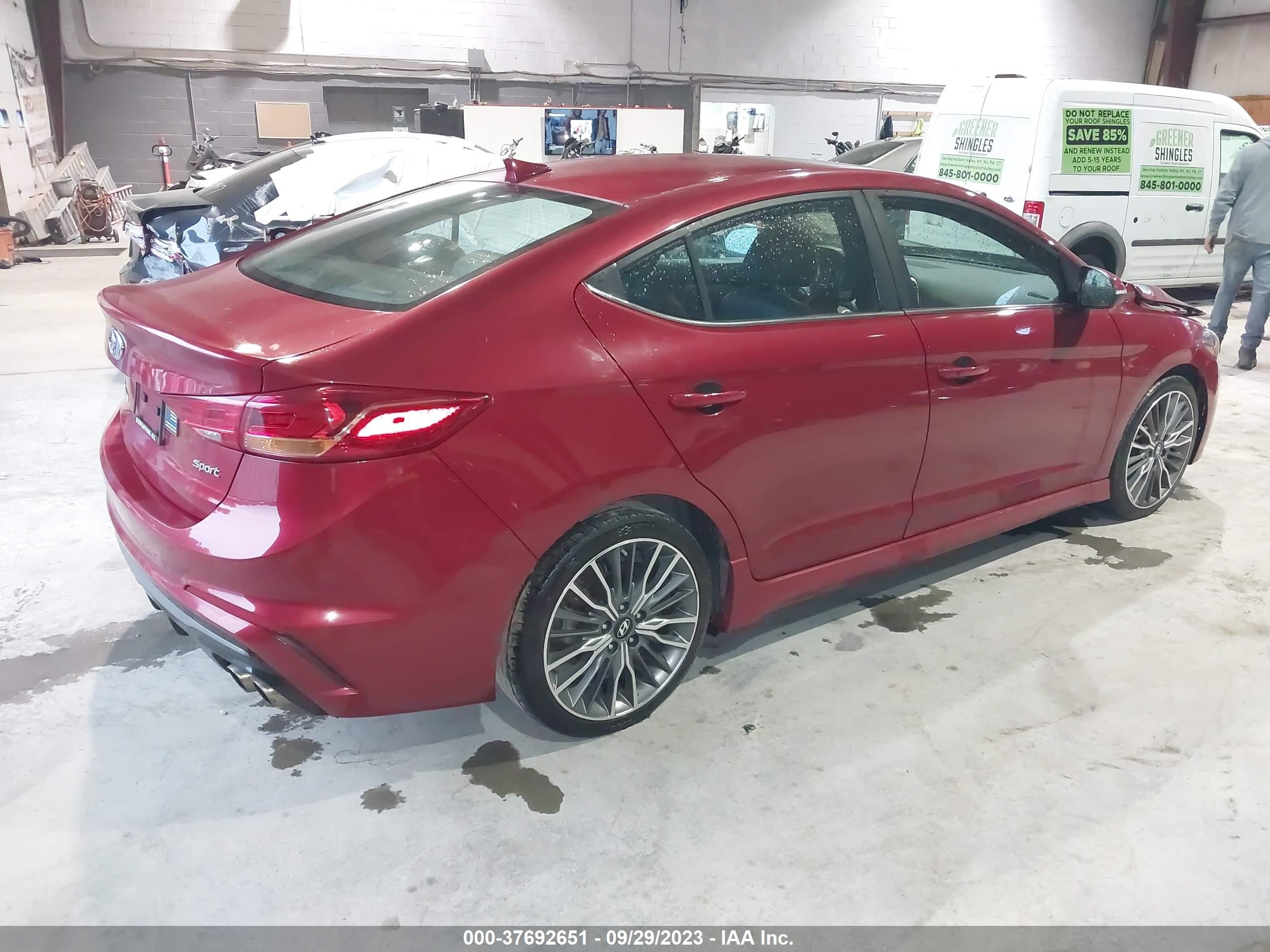 Photo 3 VIN: KMHD04LB2HU358352 - HYUNDAI ELANTRA 